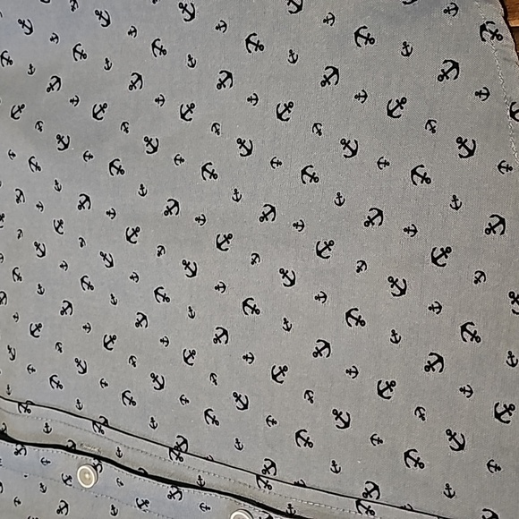 Blue short sleeve button down with anchors - Picture 2 of 3